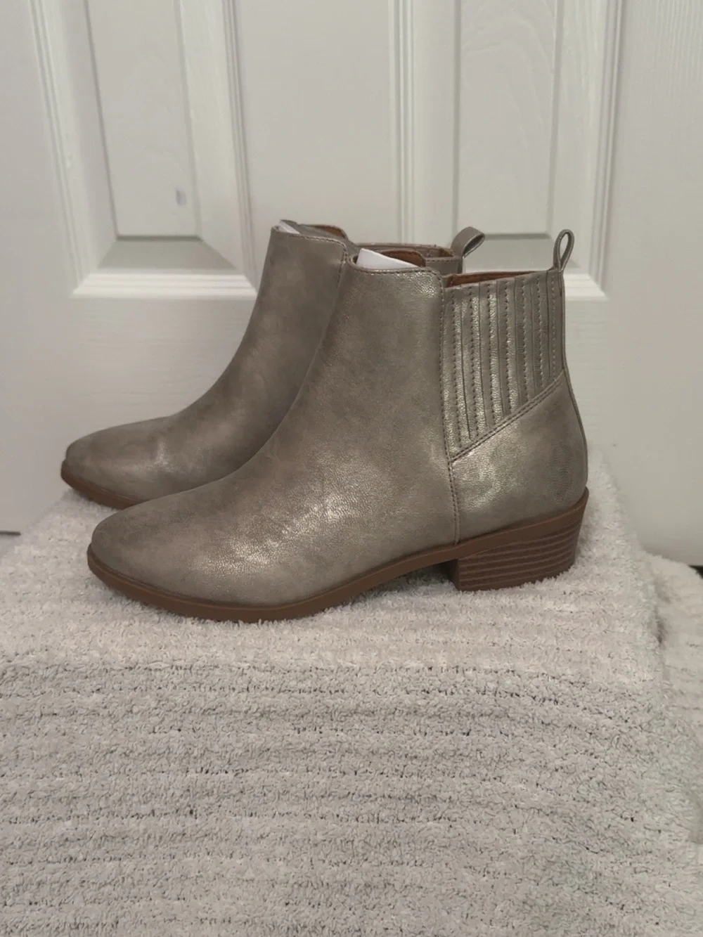 wonder nation Metallic Taupe Chelsea Ankle Boots for Kids